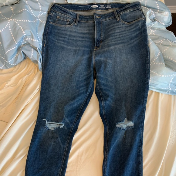 Women’s Old Navy jeans - Picture 1 of 4
